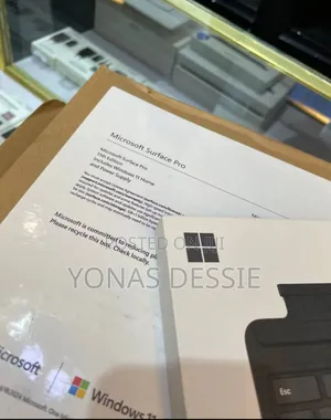 New Microsoft Surface Pro 16GB Qualcomm Snapdragon X Plus SSD 512GB