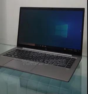New Laptop HP ZBook Firefly G8 16GB Intel Core I7 SSD 512GB