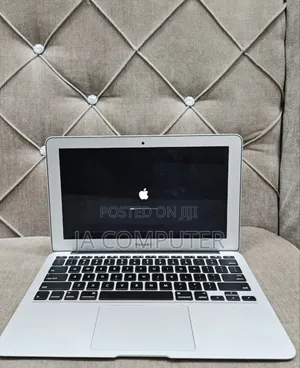 New Laptop Apple MacBook Air 2015 4GB Intel Core I5 SSD 128GB