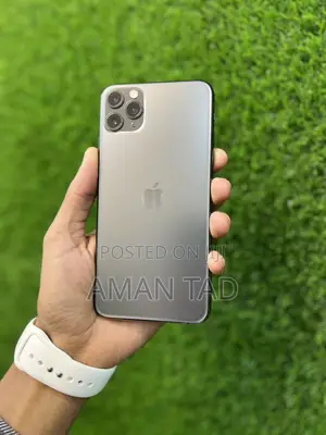 Photo - Apple iPhone 11 Pro Max 256 GB Black