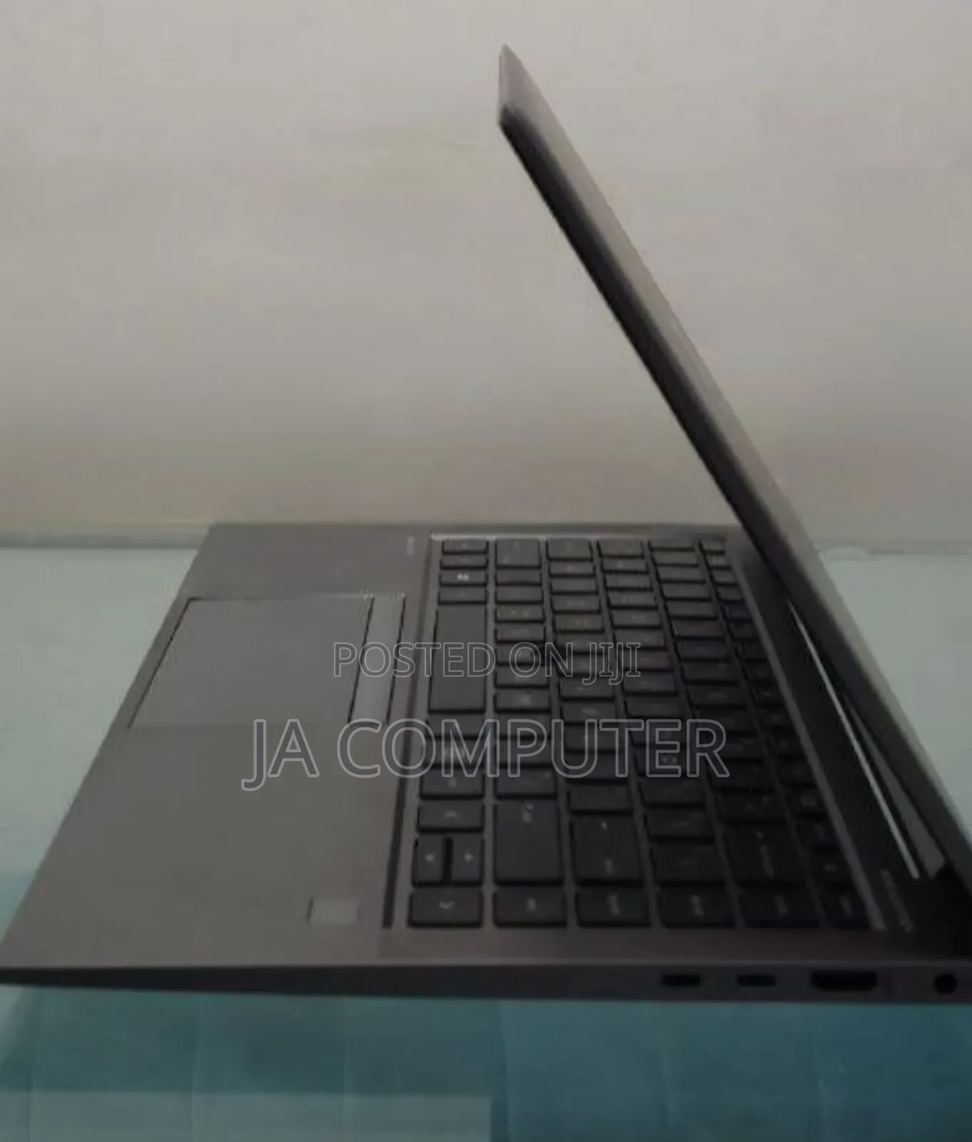 New Laptop HP ZBook Firefly 14 G7 16GB Intel Core I7 SSD 512GB