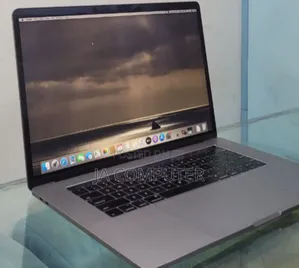 New Laptop Apple MacBook Pro 2019 32GB Intel Core I9 SSD 512GB