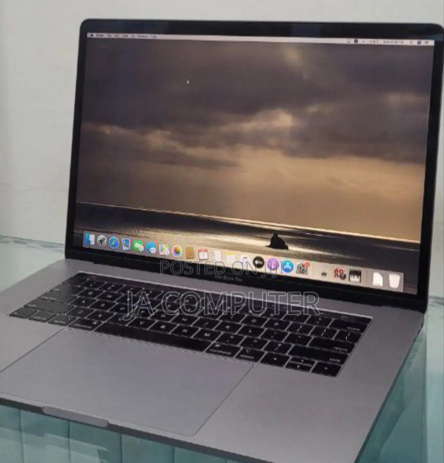 New Laptop Apple MacBook Pro 2019 32GB Intel Core I9 SSD 512GB