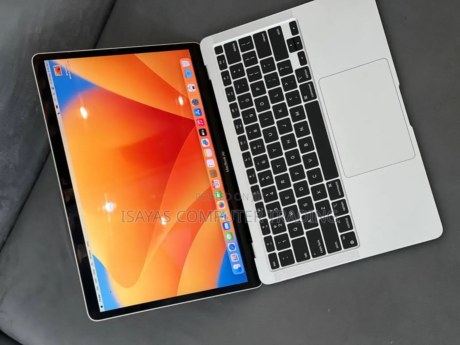 New Laptop Apple MacBook Air 2022 M2 8GB SSD 256GB