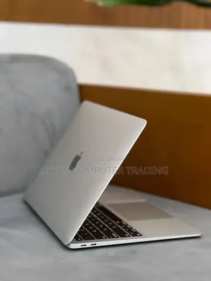 New Laptop Apple MacBook Air 2022 M2 8GB SSD 256GB