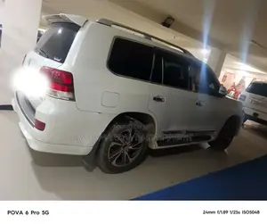 Toyota Land Cruiser 4.5 V8 VXR 2009 Ivory