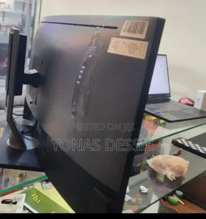 Curved Monitor