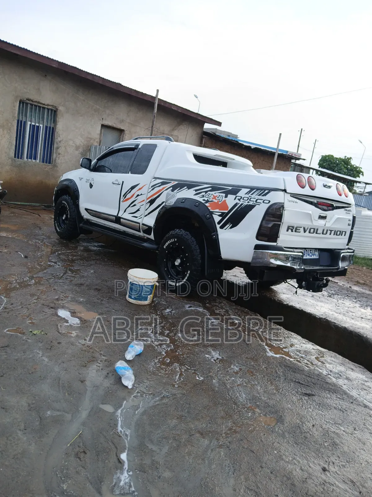 Toyota Hilux 2.5 D-4D 4X4 SRX 2011 White