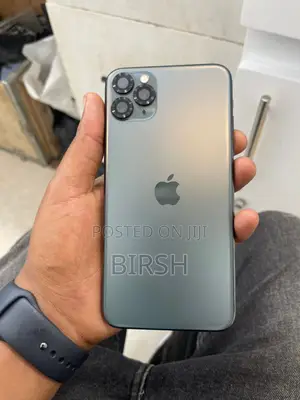 Photo - Apple iPhone 11 Pro Max 64 GB Green