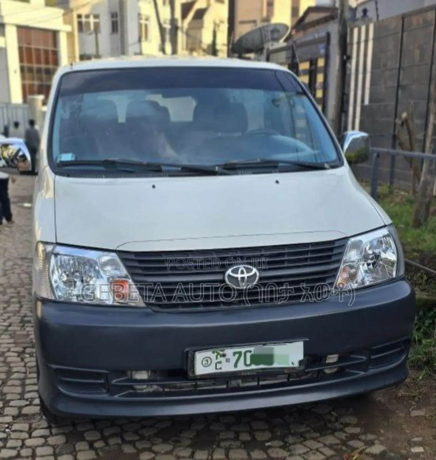 Toyota HiAce 2007 White