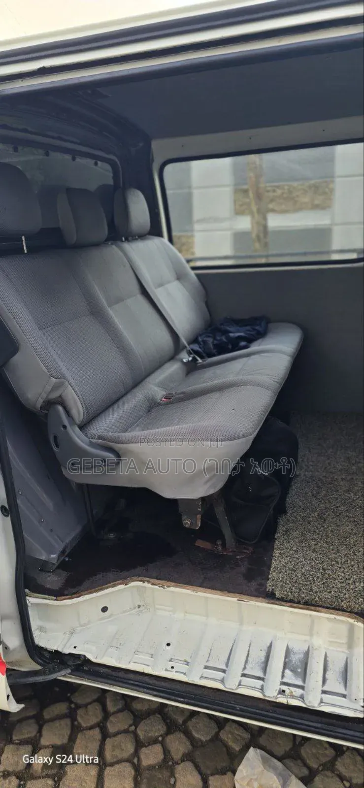 Toyota HiAce 2007 White