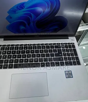 Photo - New Laptop Huawei MateBook 13 WRT-W29E 16GB Intel Core I5 SSD 512GB