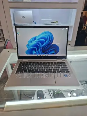 New Laptop HP EliteBook 830 G8 32GB Intel Core I7 SSD 512GB