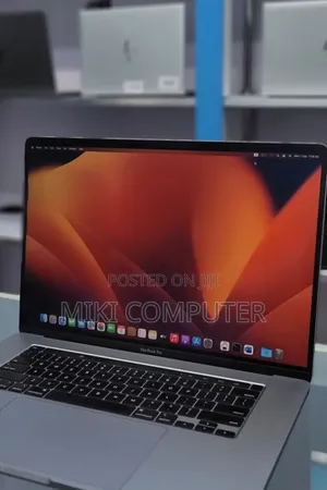 New Laptop Apple MacBook Pro 2019 16GB Intel Core I7 SSD 512GB