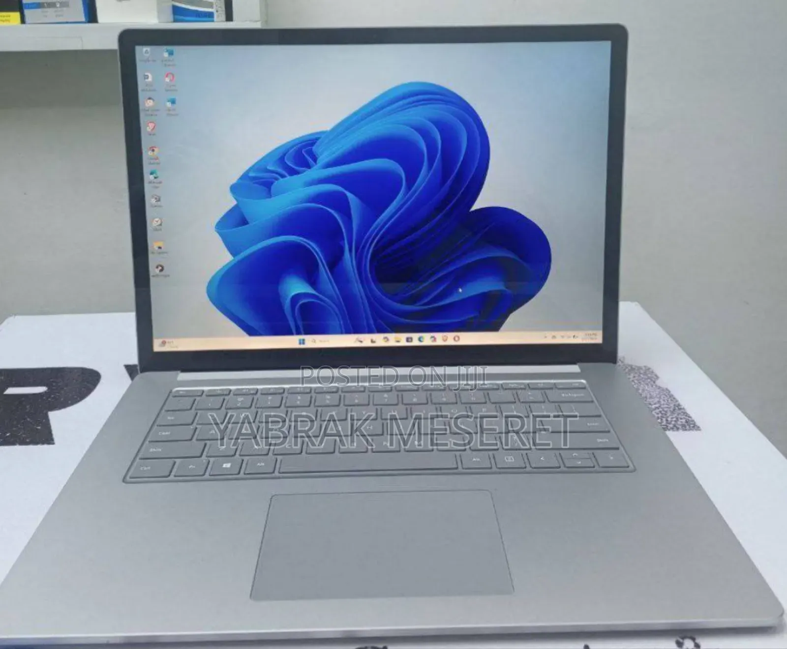 New Laptop Microsoft Surface Laptop 4 8GB AMD Ryzen 7 SSD 256GB