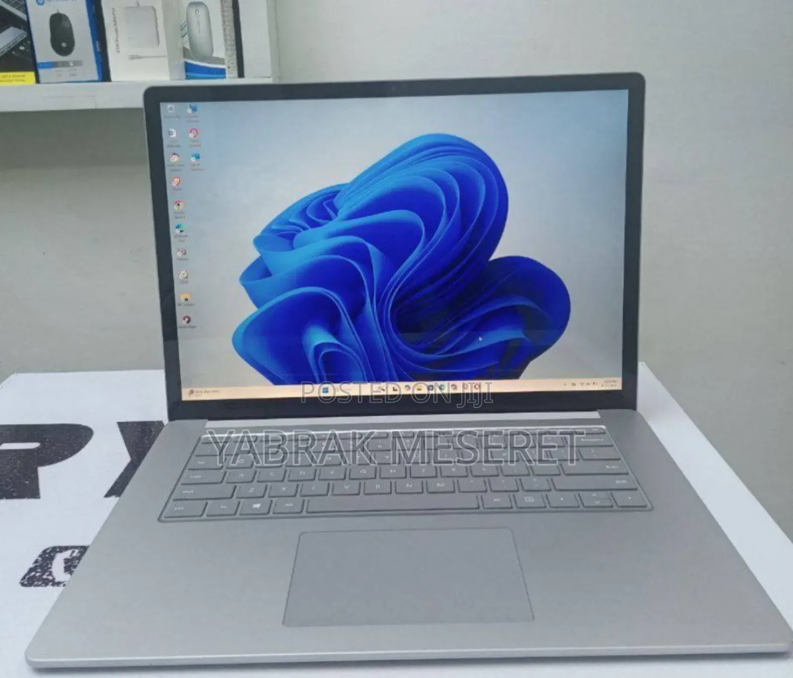 New Laptop Microsoft Surface Laptop 4 8GB AMD Ryzen 7 SSD 256GB