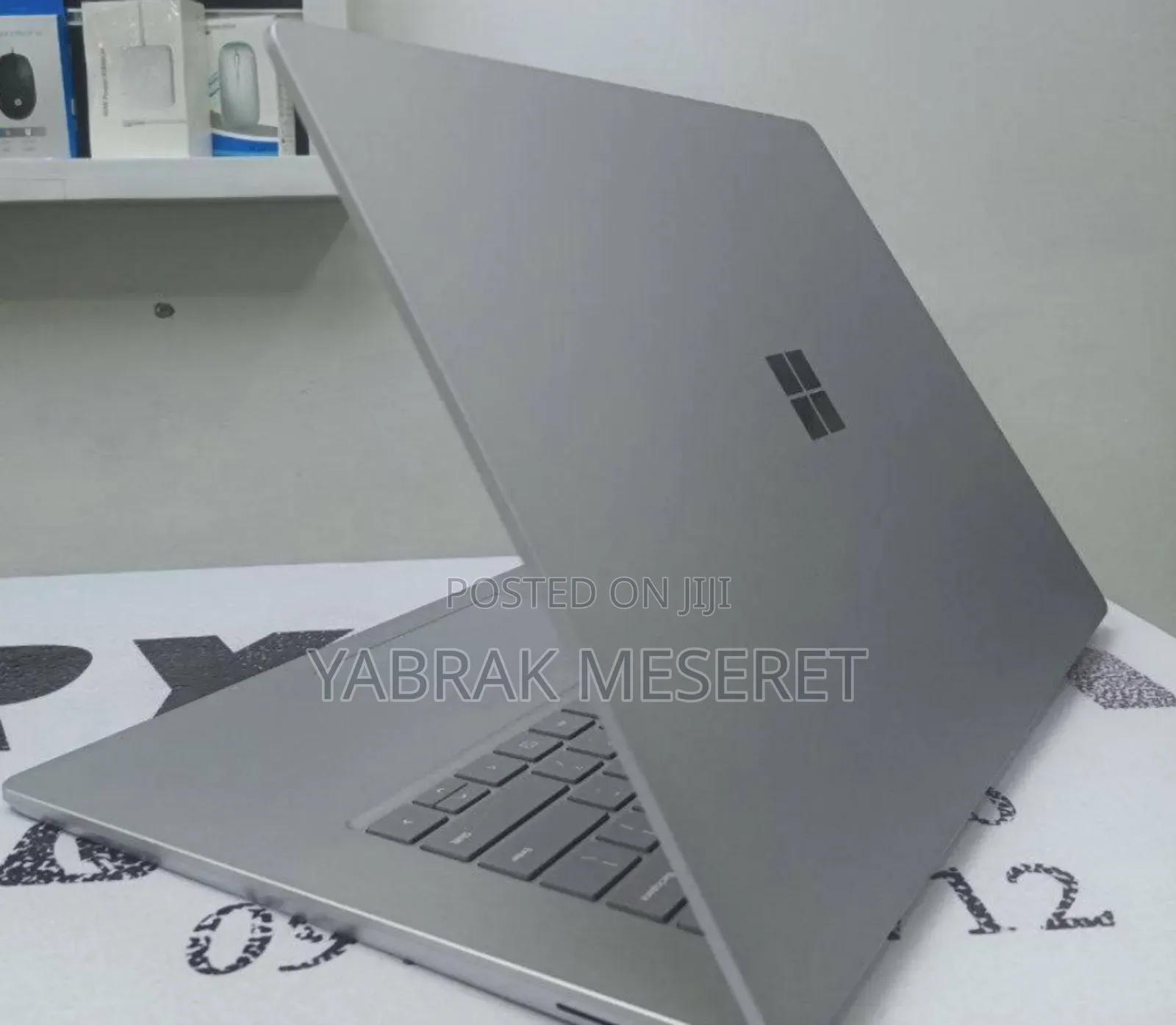 New Laptop Microsoft Surface Laptop 4 8GB AMD Ryzen 7 SSD 256GB