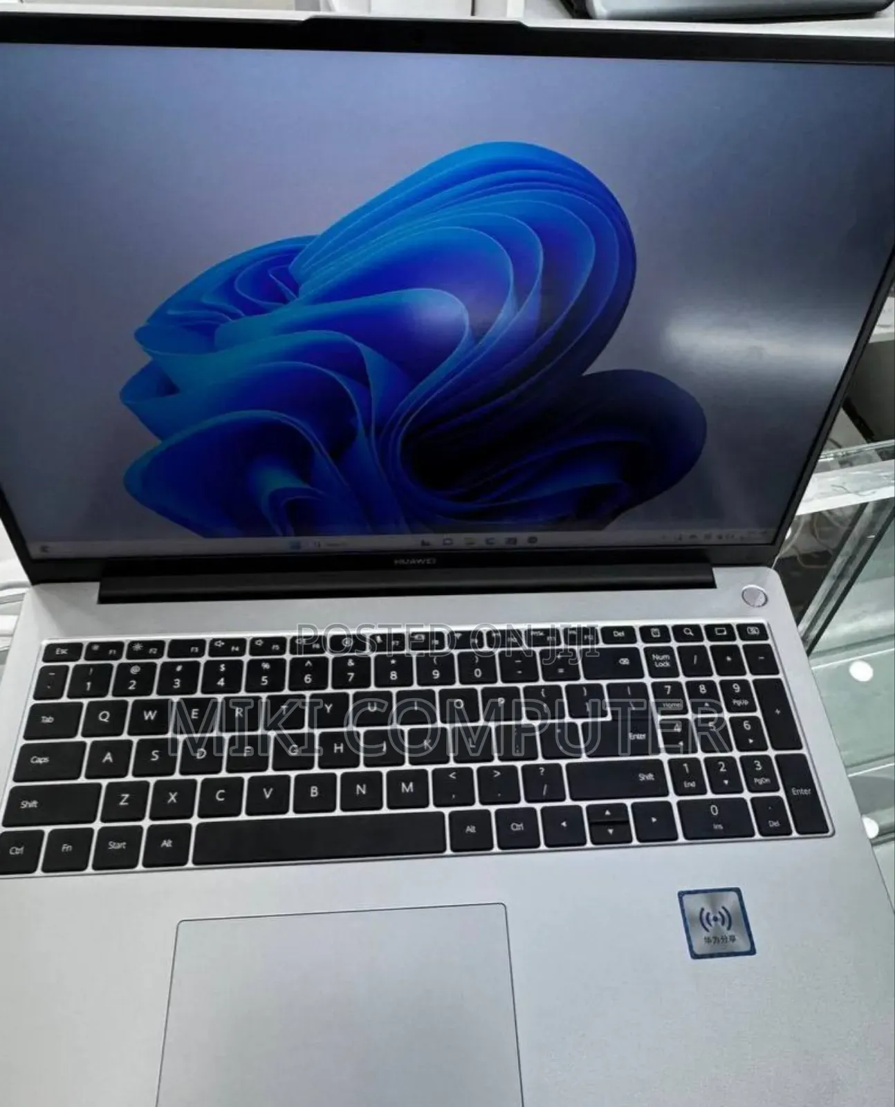 New Laptop Huawei MateBook 13 WRT-W19E 16GB Intel Core i5 SSD 512GB