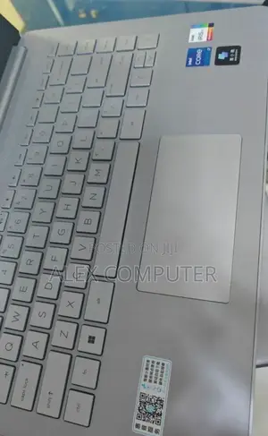 New Laptop HP Stream Notebook 8GB Intel Core I7 SSD 1T