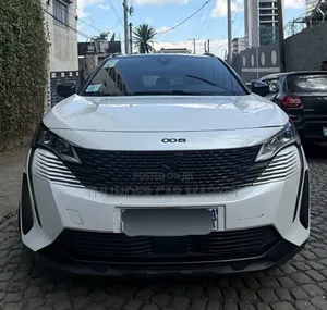 Peugeot 5008 2022 White