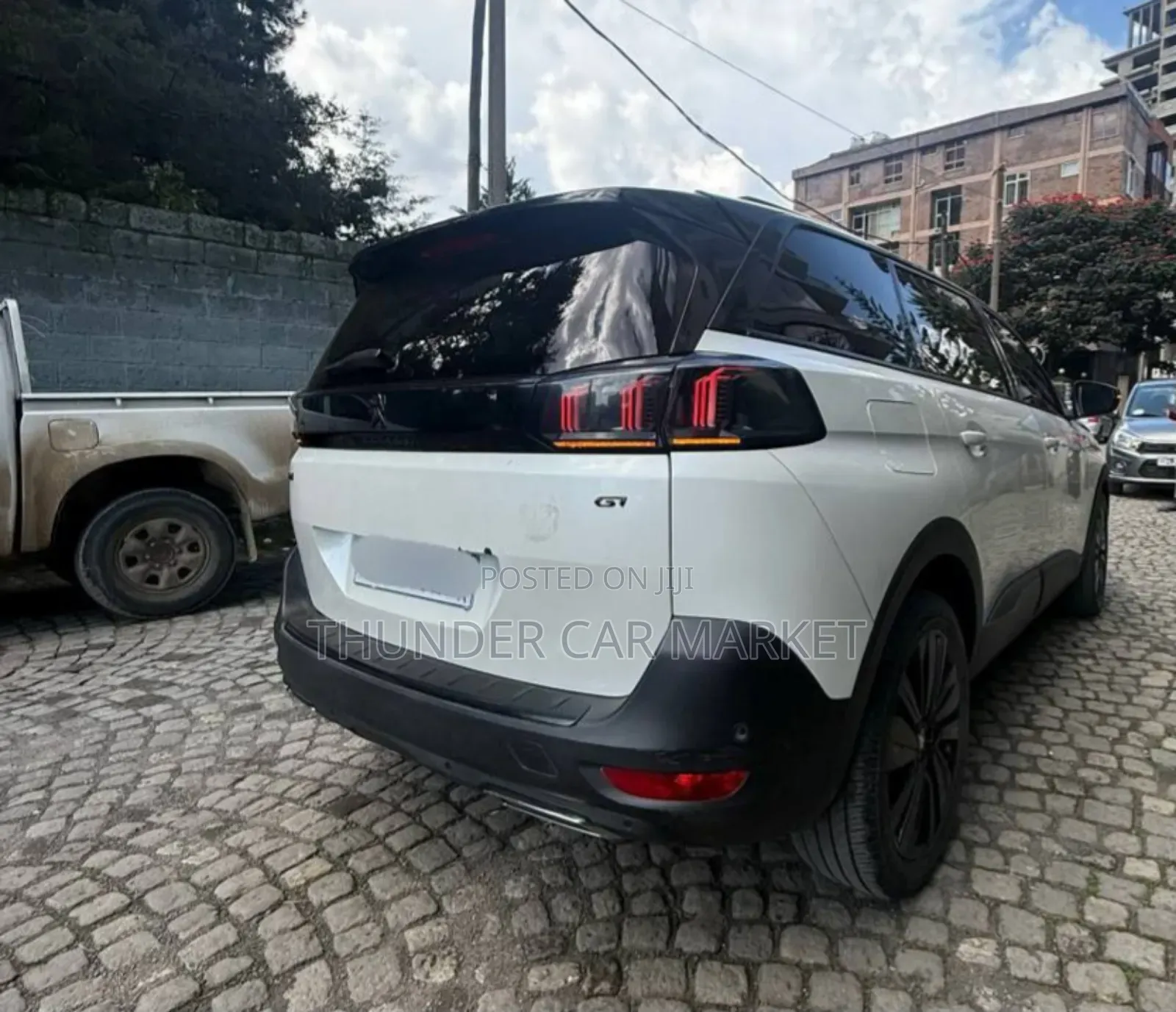 Peugeot 5008 2022 White