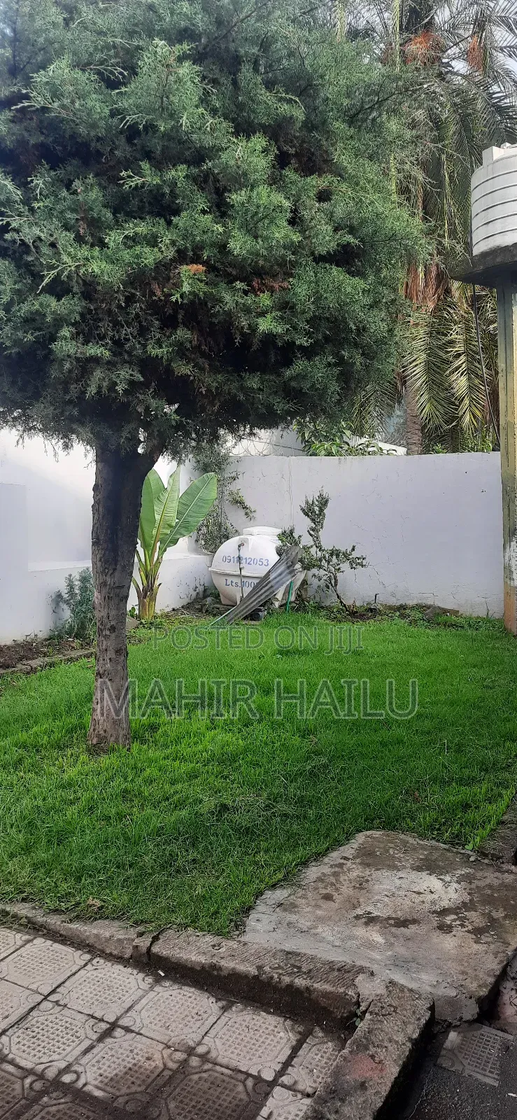 5bdrm Villa in Villa, Bole for rent