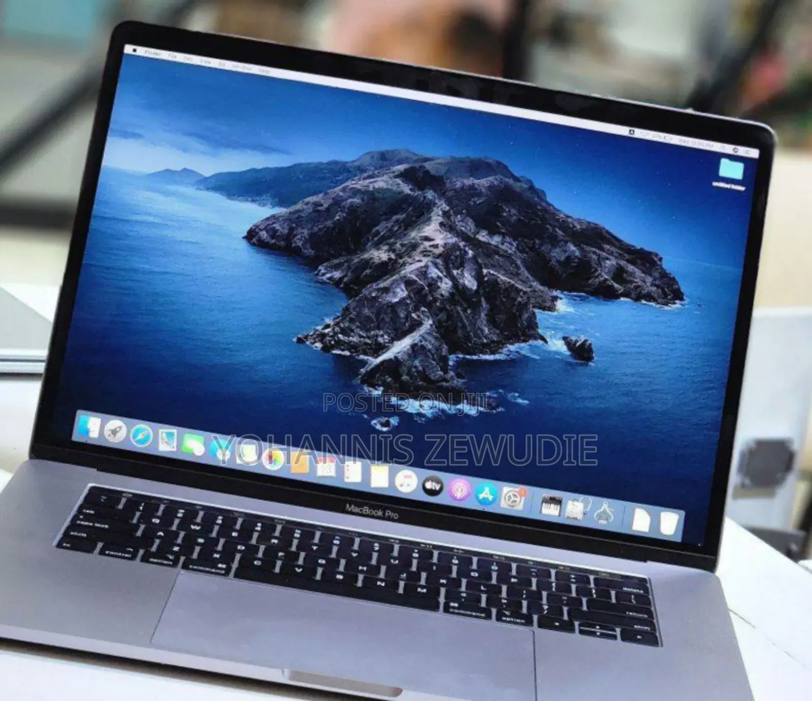 New Laptop Apple MacBook Pro 2019 16GB Intel Core I9 SSD 1T