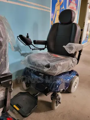 Photo - Electrical Wheelchair粵฿Powered by a Lithium Battery₸℥Wheelchair