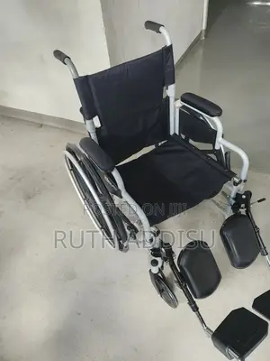 Photo - Wheelchair啲費wheelchair垢從calf Supports Wheelchair戳破wheelchair European