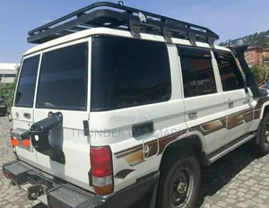 Toyota Land Cruiser 2019 White