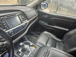 Toyota Highlander 2016 Silver