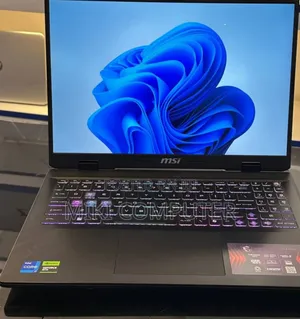 New Laptop MSI Crosshair 15 16GB Intel Core I7 SSD 1T