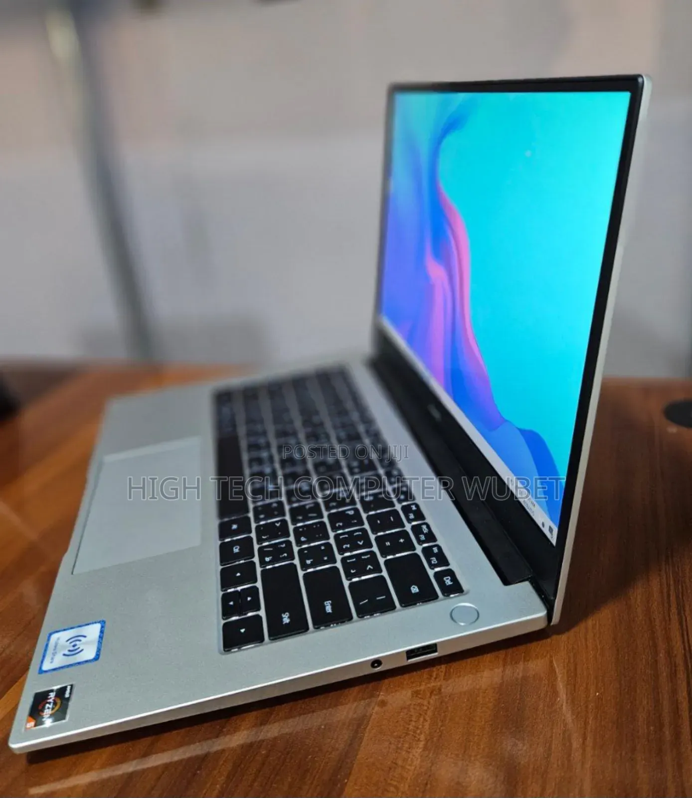 New Laptop Huawei MateBook 13 WRT-W19E 16GB Intel Core I5 SSD 512GB