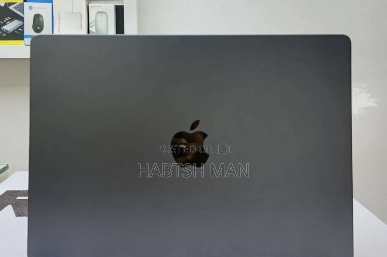 New Laptop Apple MacBook Pro 2024 M4 14-inch 16GB Apple M4 SSD 512GB