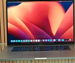 New Laptop Apple MacBook Pro 2019 16GB Intel Core I7 SSD 512GB