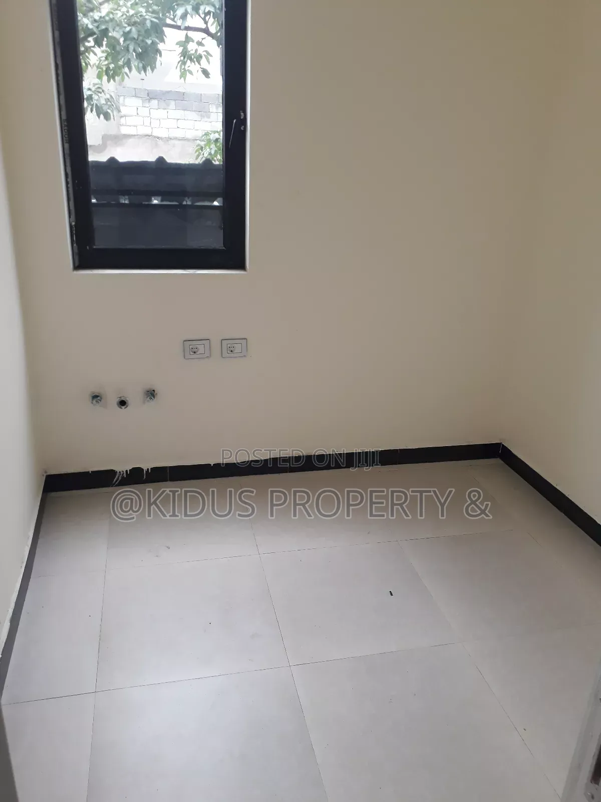 3bdrm Apartment in Mekaele Donbosco, Nifas Silk-Lafto for rent
