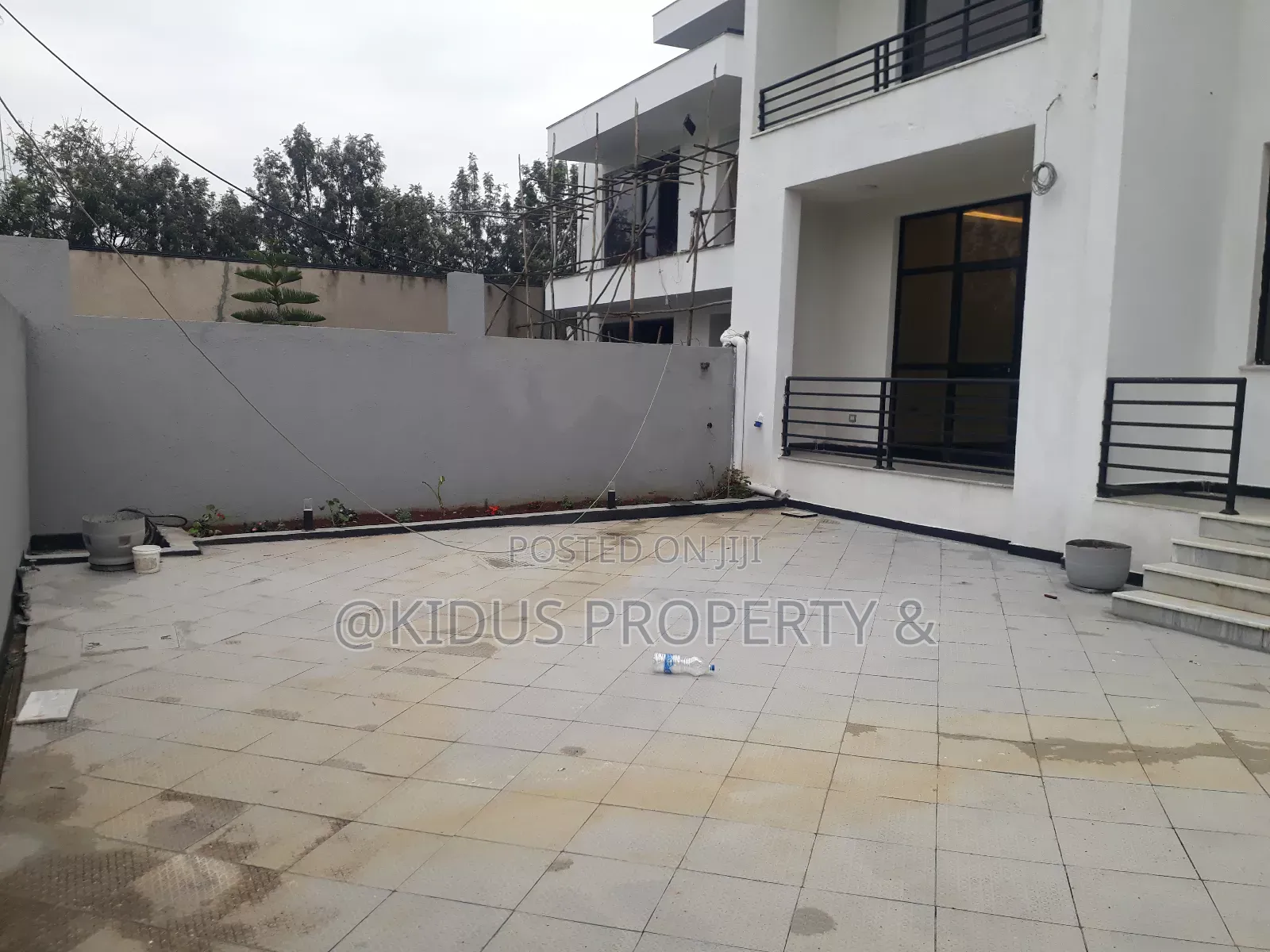 3bdrm Apartment in Mekaele Donbosco, Nifas Silk-Lafto for rent