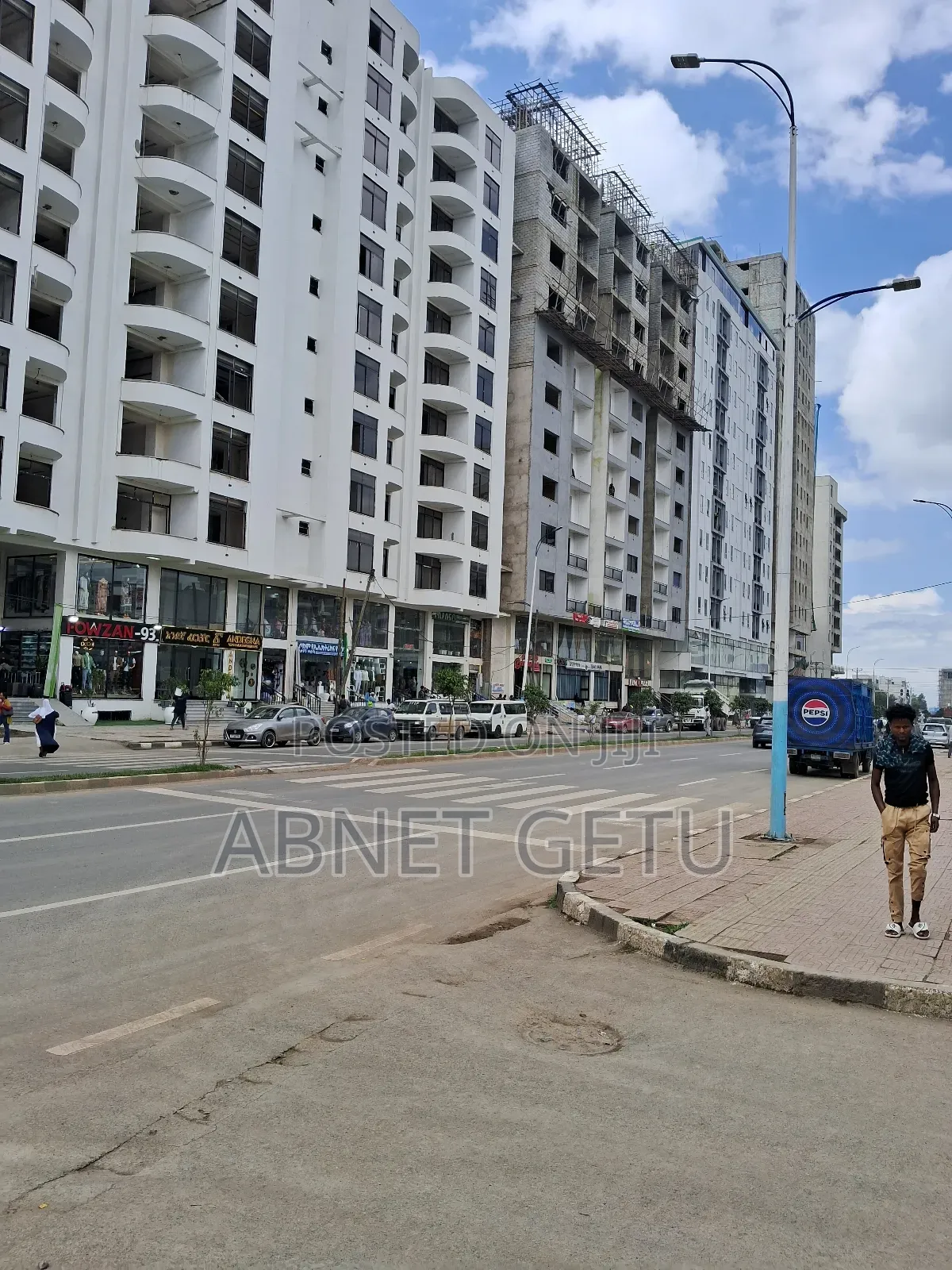 3bdrm Apartment in Jenboro Realestate, Bole for sale