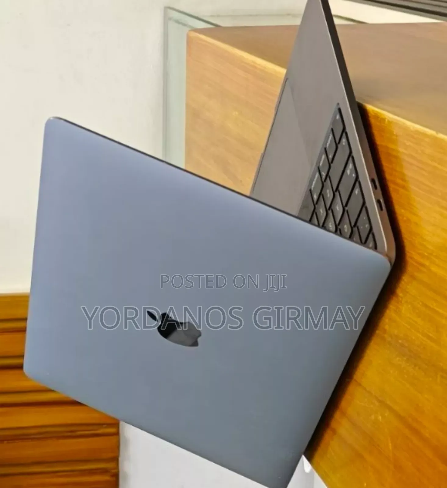 New Laptop Apple MacBook Air 2020 M1 8GB Intel Core I5 SSD 256GB