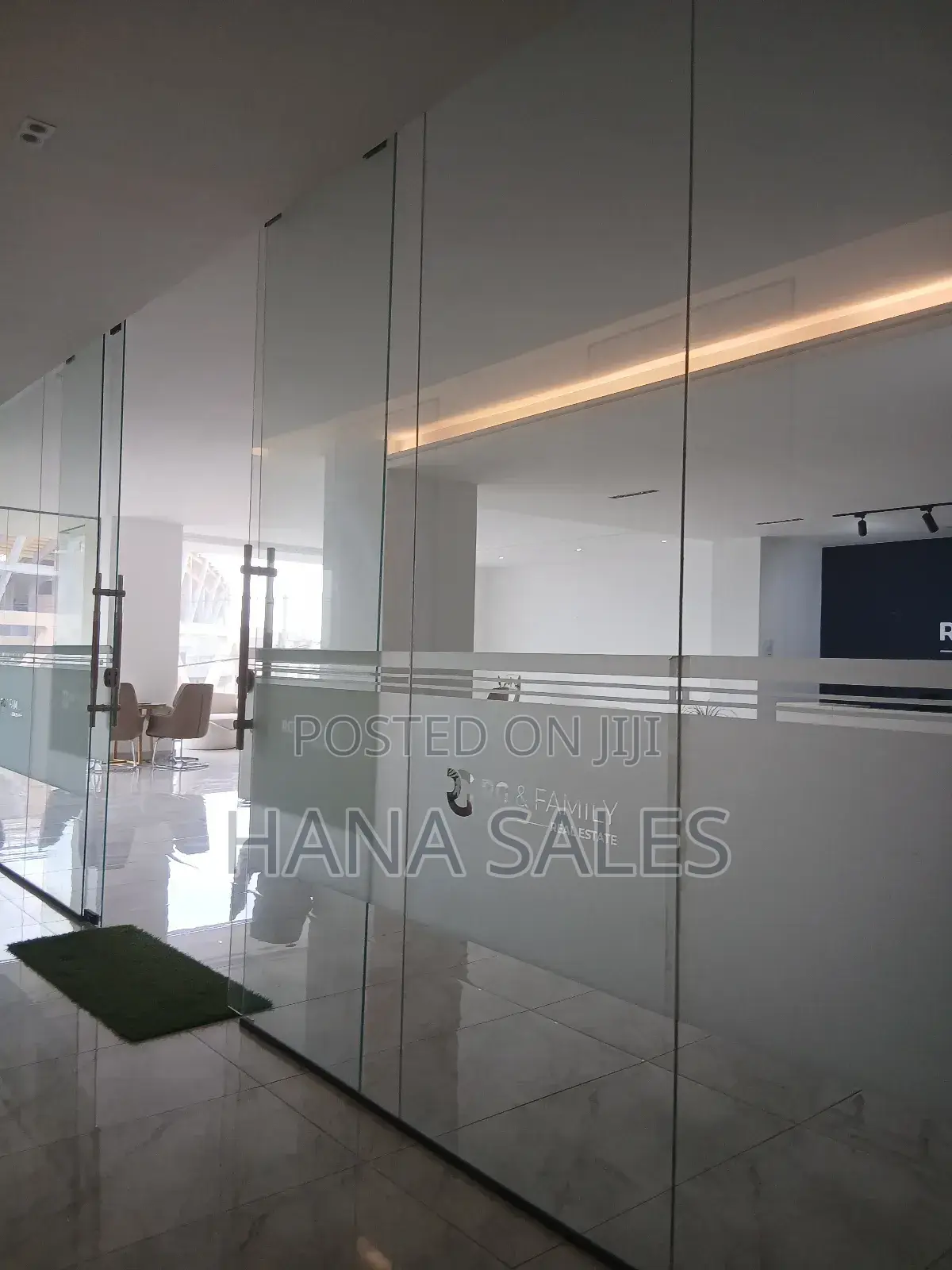 ልዮ የብአል ቅናሽ ቦሌ ላይ የንግድ ሱቆችን ይዘንላቹህ መተናል ፈጥነዉ በመደወል የእድሉ ተጠቃሚ ይሁኑ