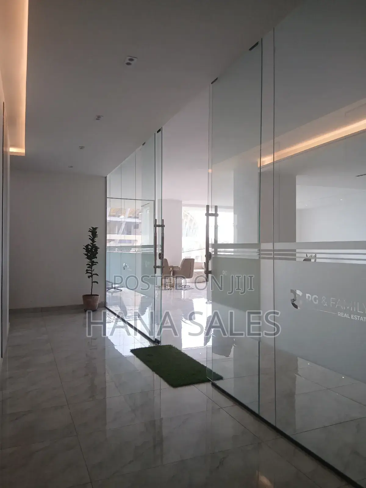 ልዮ የብአል ቅናሽ ቦሌ ላይ የንግድ ሱቆችን ይዘንላቹህ መተናል ፈጥነዉ በመደወል የእድሉ ተጠቃሚ ይሁኑ