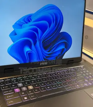 New Laptop MSI Crosshair 17 16GB Intel Core I7 SSD 1T