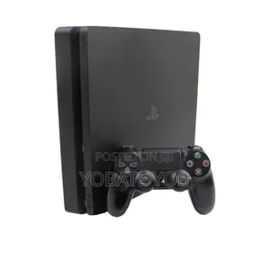 Ps 4 Slim Ps 4 Pro መሸጥ ምትፈልጉ በብዛትም ካላቹ እገዛለው