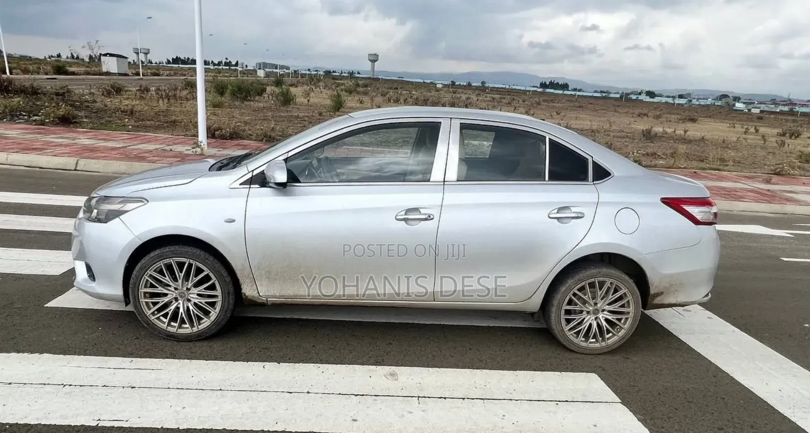 Toyota Yaris 2013 Silver