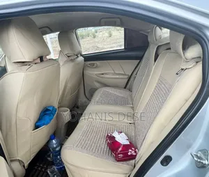 Toyota Yaris 2013 Silver