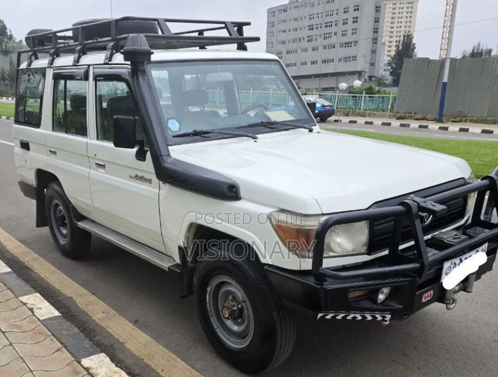 Toyota Land Cruiser 2018 White