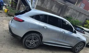 Mercedes-Benz EQE 2023 Blue