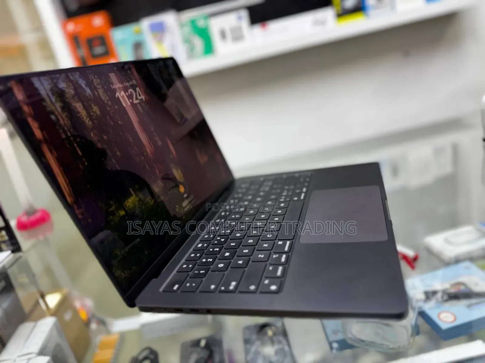 New Laptop Apple MacBook Pro 2024 M4 14-Inch 16GB SSD 1T