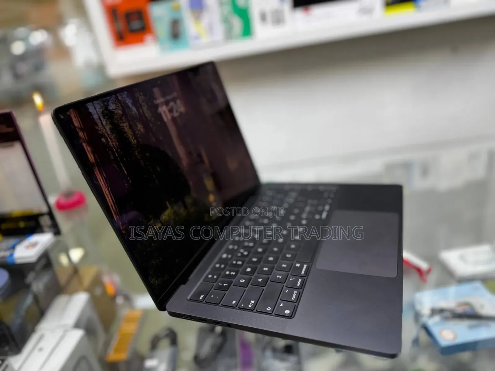 New Laptop Apple MacBook Pro 2024 M4 14-Inch 16GB SSD 1T