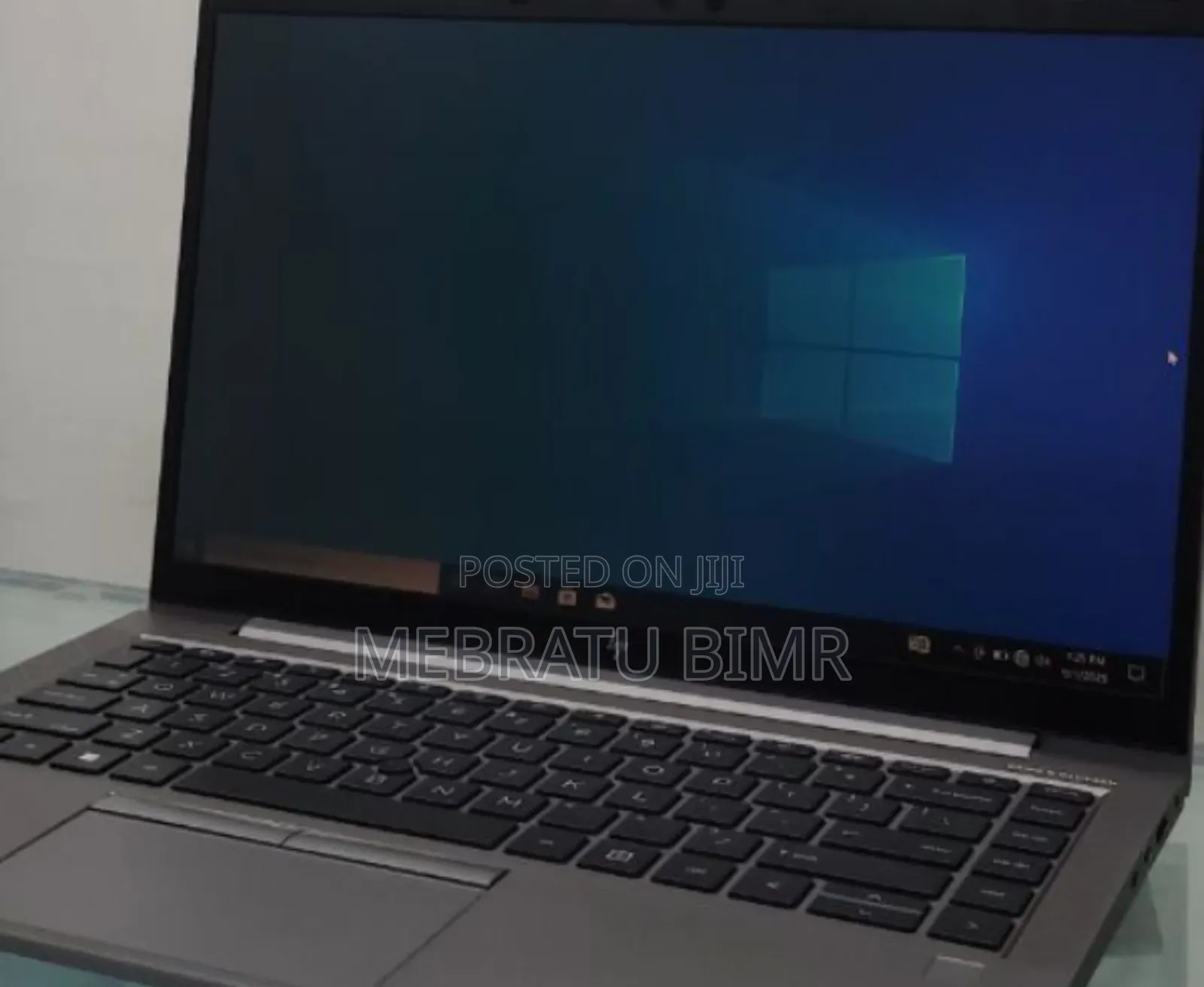 New Laptop HP ZBook Firefly G8 16GB Intel Core I7 SSD 512GB